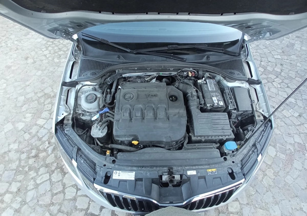 Skoda Octavia cena 48000 przebieg: 200000, rok produkcji 2018 z Woźniki małe 781